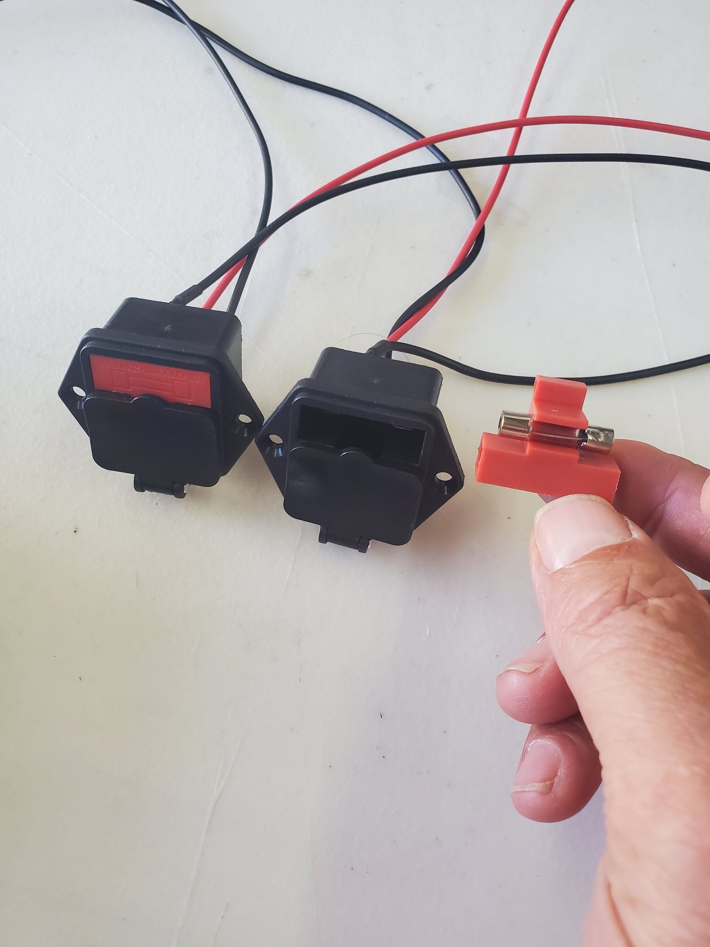 Charger Plug For White M4 (Does Not Fit Blue M4 Includes fuse)