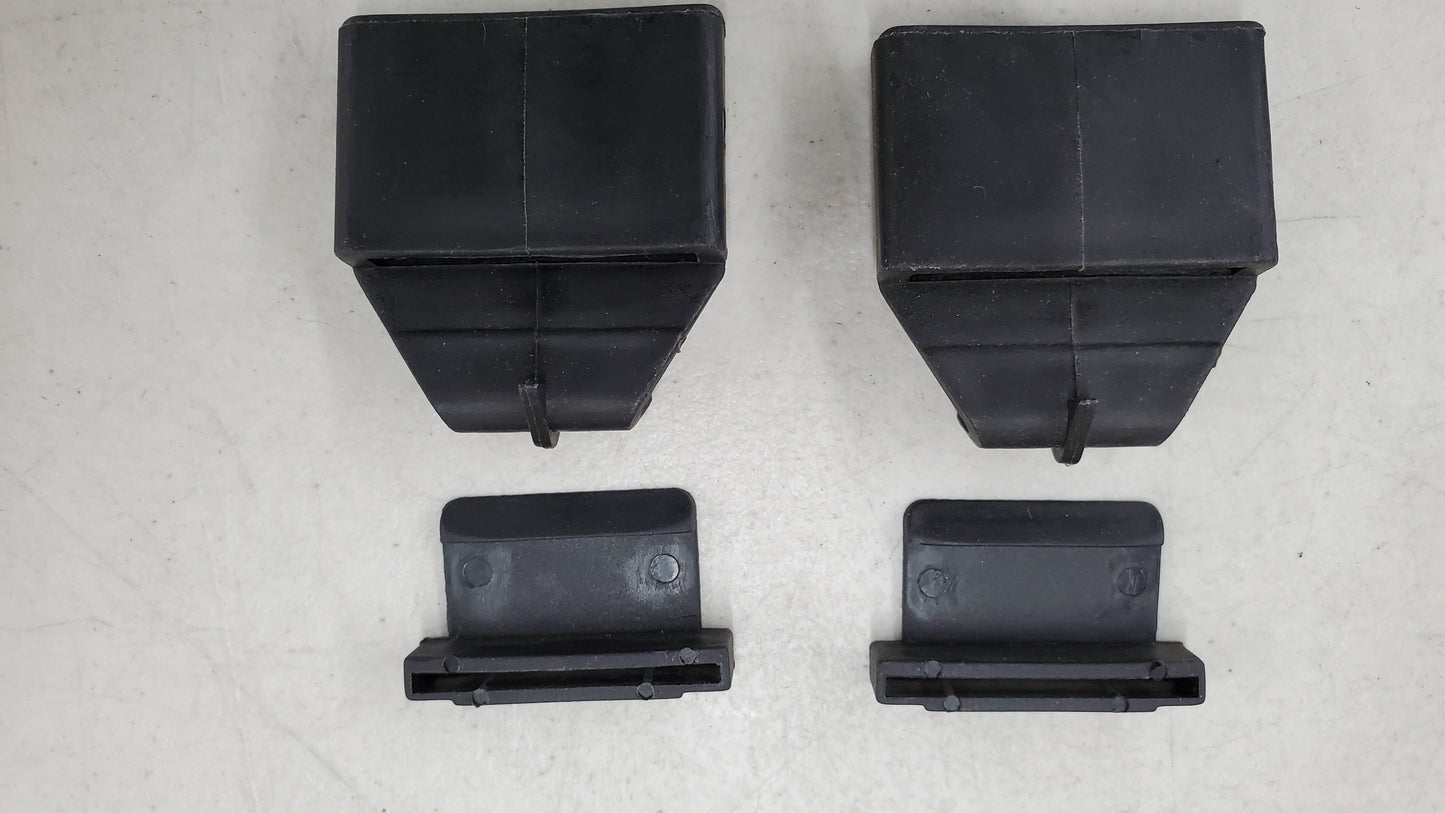 Strap hook pair for shoulder pad anchor