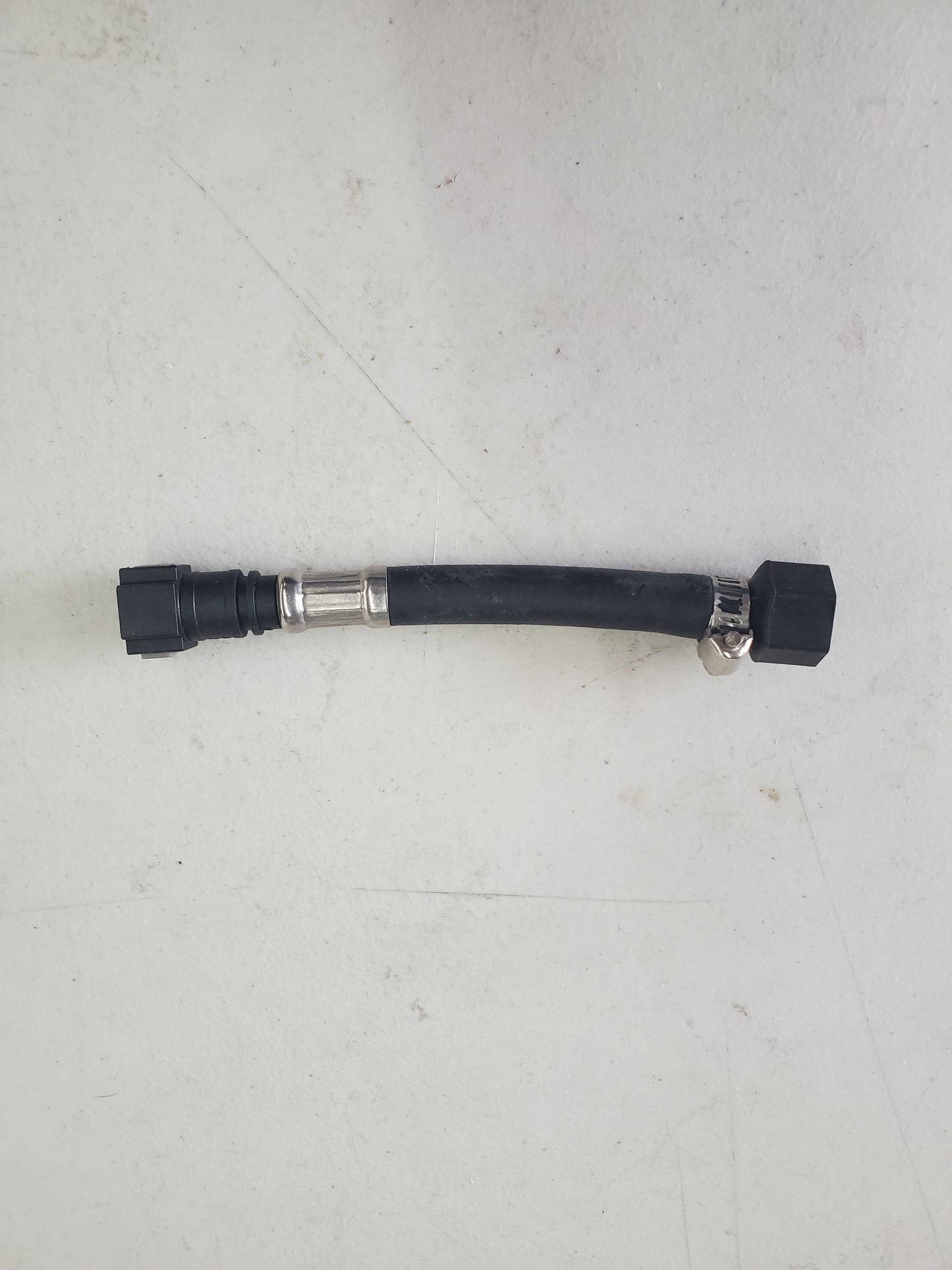 Corrosion Resistant Rubber Strain Relief Hose With Nylon Quick Release