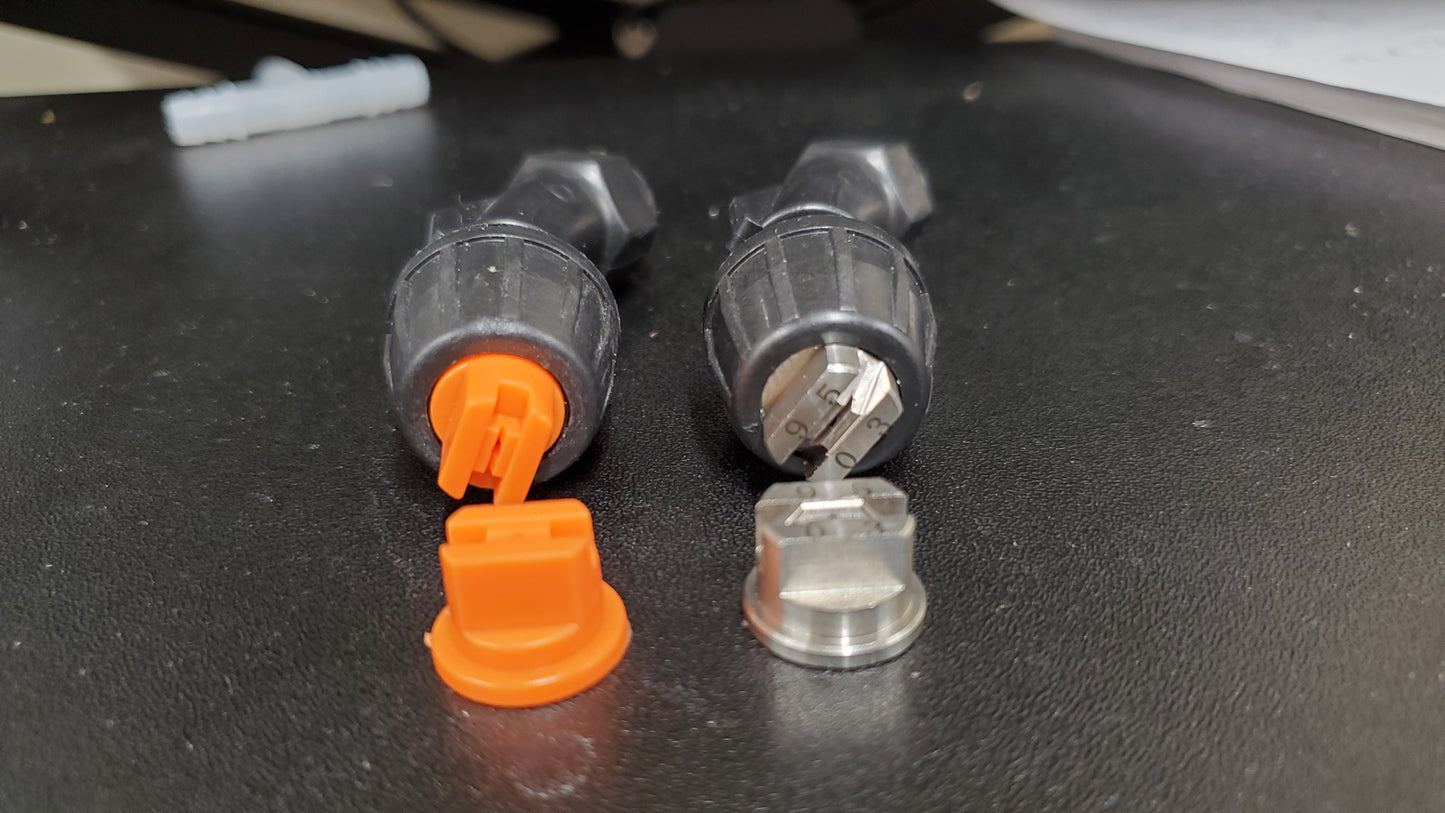 Stainless steel fan tip nozzle insert (95 degrees, 03 flow)