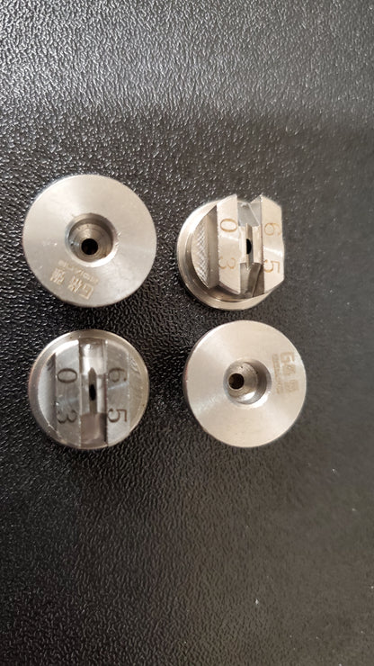 Stainless steel fan tip nozzle insert (65 degrees, 03 flow)